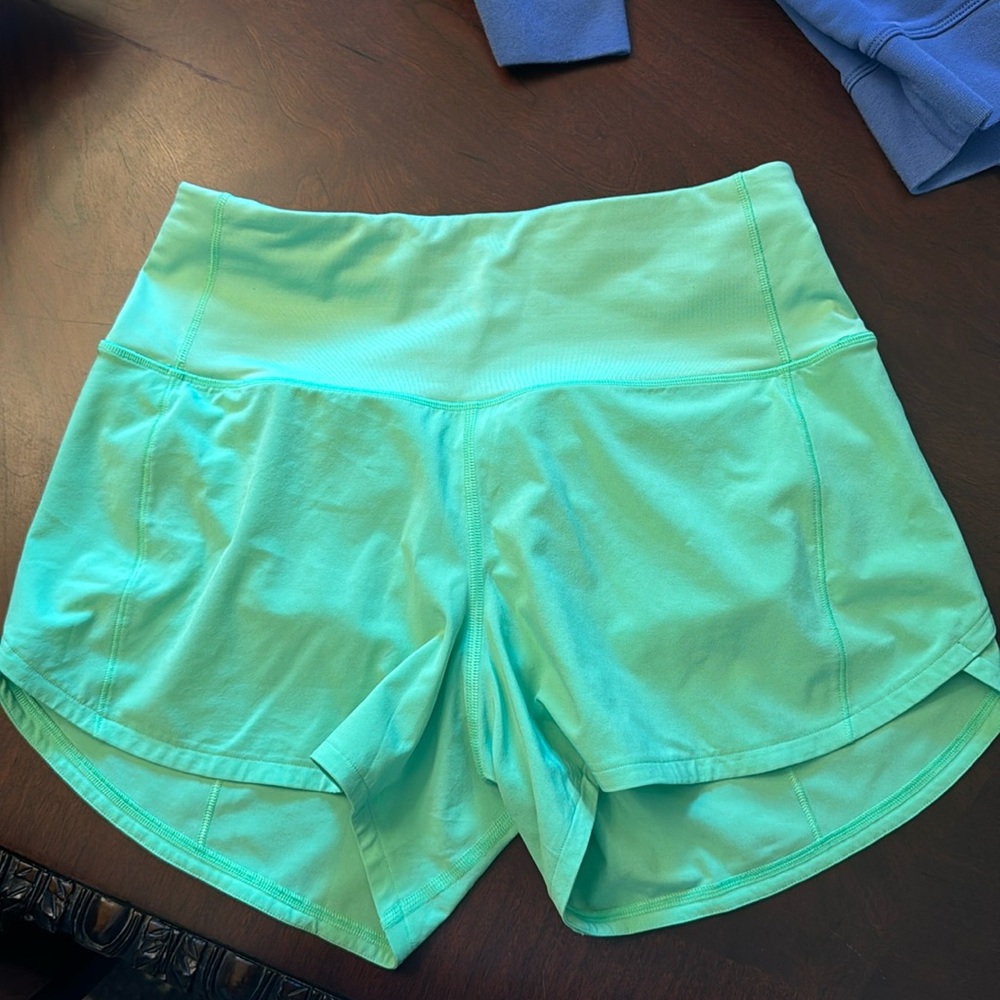 Lululemon speed up’s. Size 4. 4”